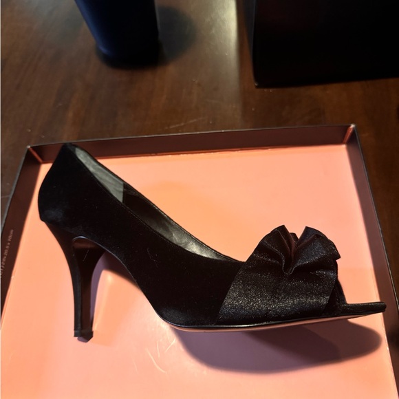 Size 9.5 Nina Black Suede Peep Toe Heels - Picture 5 of 5